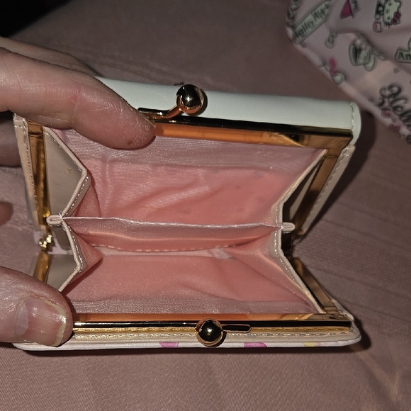 Hello Kitty Pink Backpack and Wallet - Picture 16 of 16